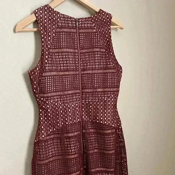 Keepsake‎ Sweet Nothing Burgundy Lace Midi Dress - Picture 14 of 16